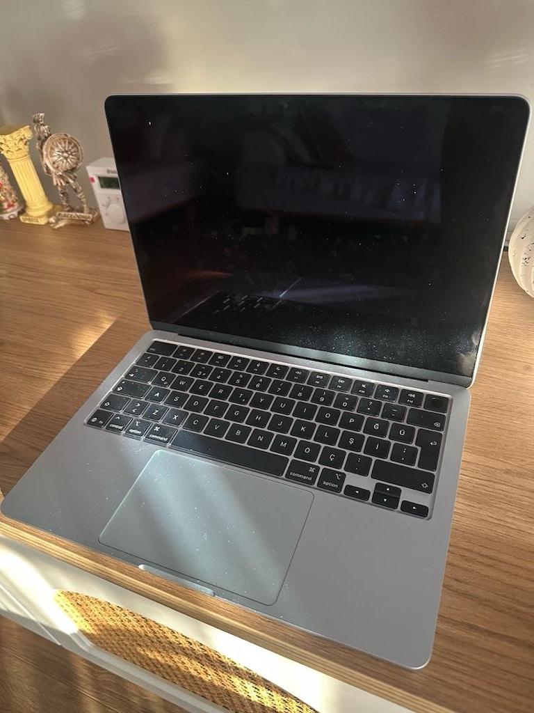 Apple 13’’ Macbook Air - 2