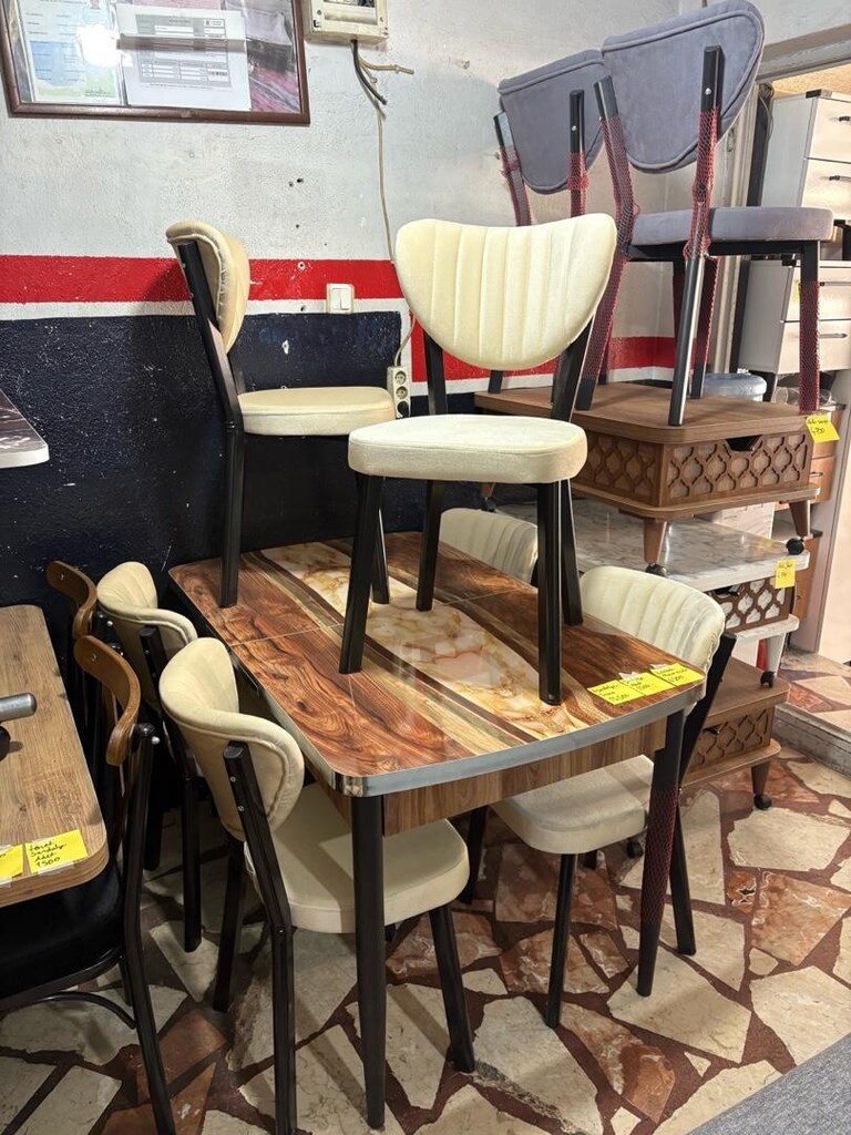 sıfır ürün kaliteli , açılabilir yemek masası takımı - 3