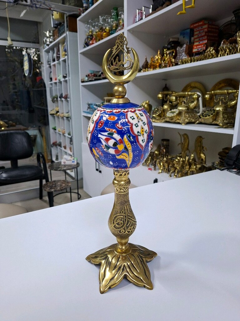 Pirinç Kaideli Çini Küreli Hilal ve Tuğra Figürlü Büyük Boy Alem - 3