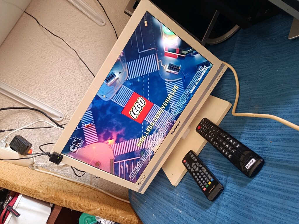 Sunny HD LED TV + Uydu Alıcı yaninda - 9