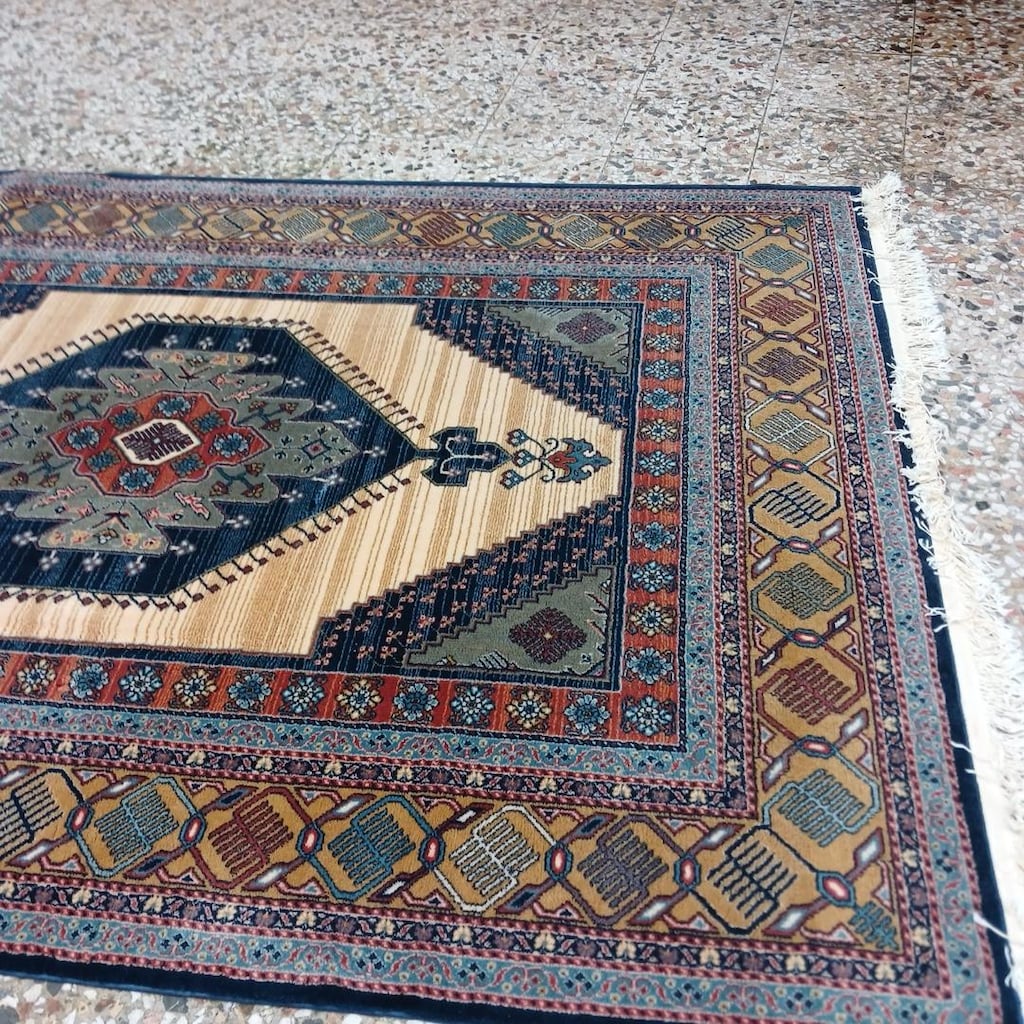 Atlas yün halı - letgo'dan Sıfırından Uygun Fiyata Al