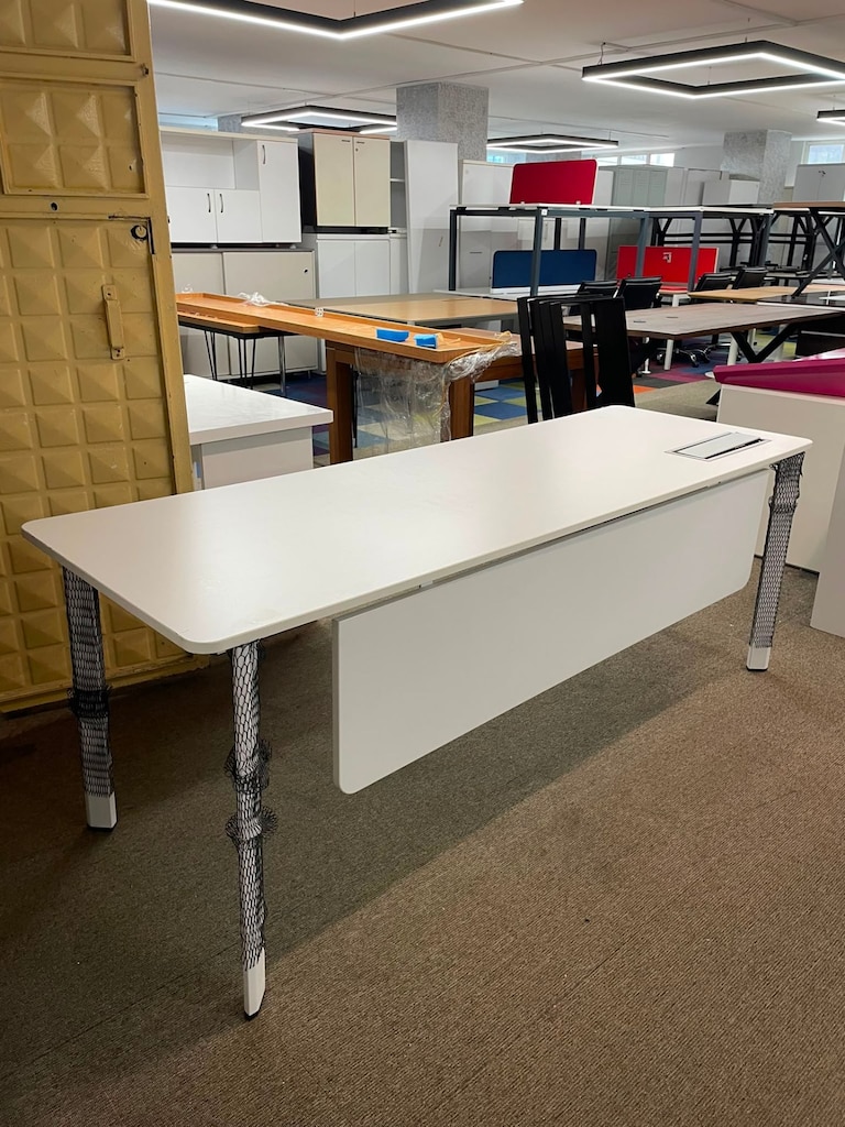 KLAS OFİS ÜSKÜDAR 70x200 cm DATAPORTLU ÇALIŞMA MASASI - 2