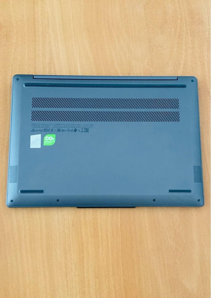 Lenovo Yoga Slim 6 i5-1240P 8GB 512GB OLED + Thule Çanta - 5