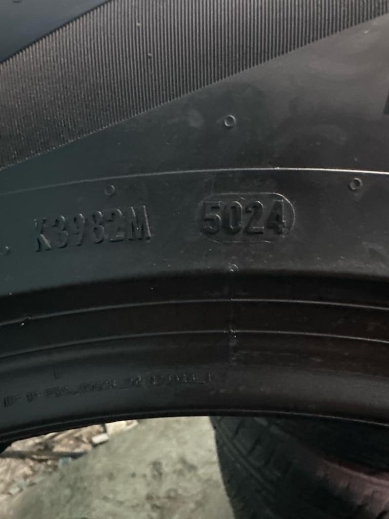 235/60/18 - 4