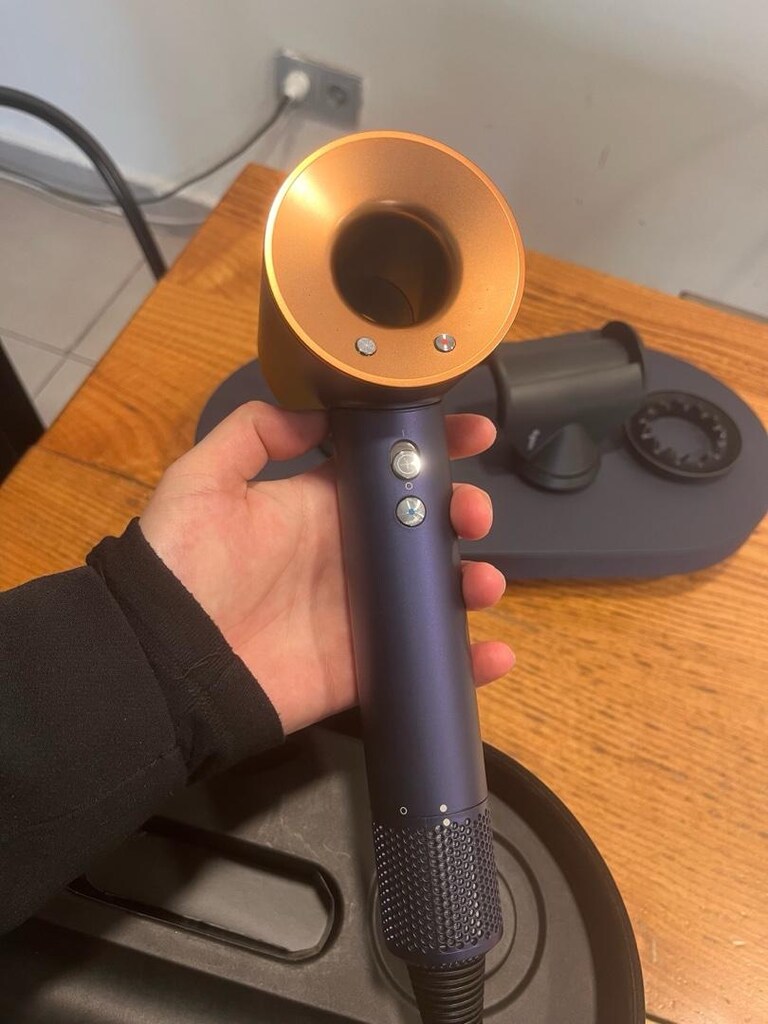 Dyson supersonic 5 başlıklı metal stand hediye - 3