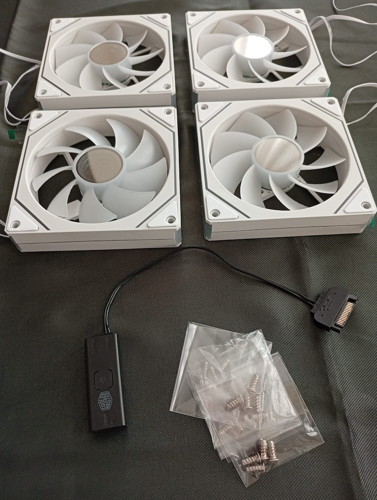 COOLER MASTER BEYAZ 4 LÜ DAN SETİ - 2