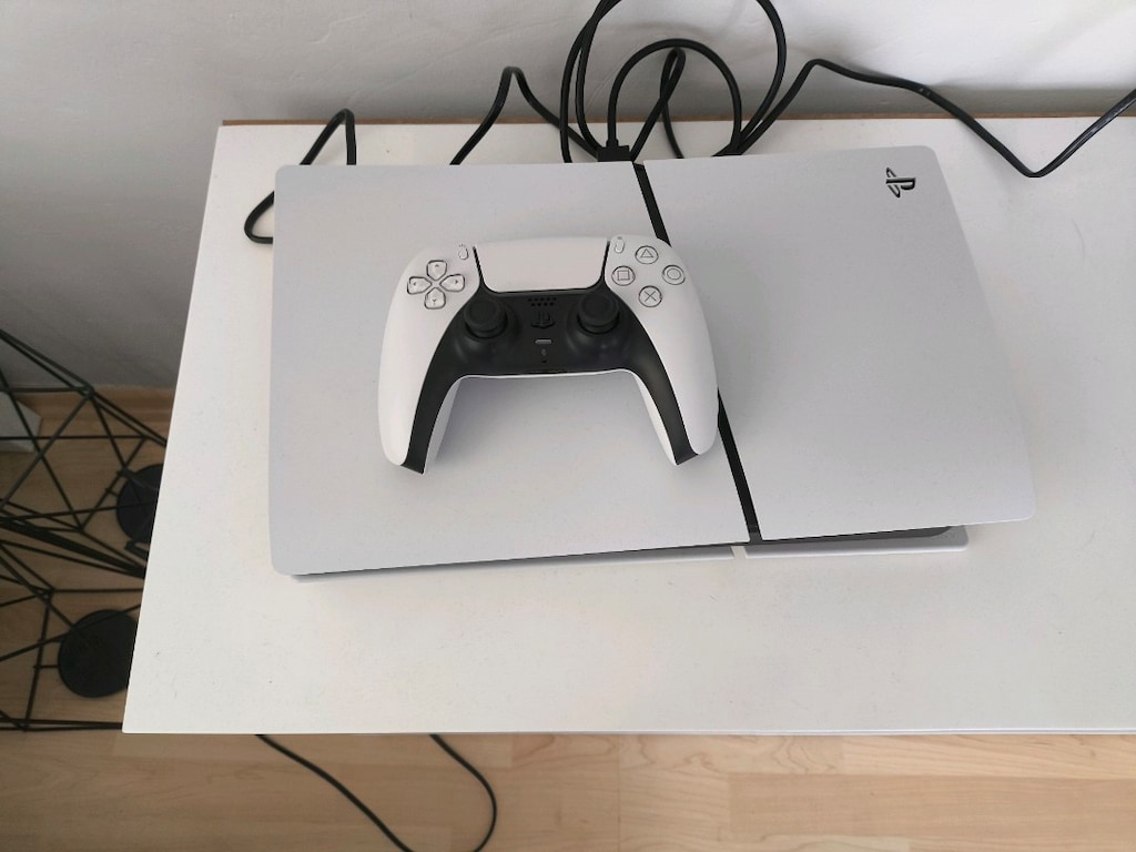 PS5 SLİM SADECE 1 AY KULLANILDI 825GB