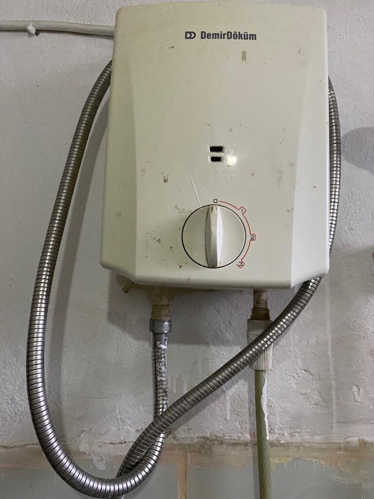 Demirdöküm elektrikli şofben ani su ısıtıcı temiz sorunsuz - 2