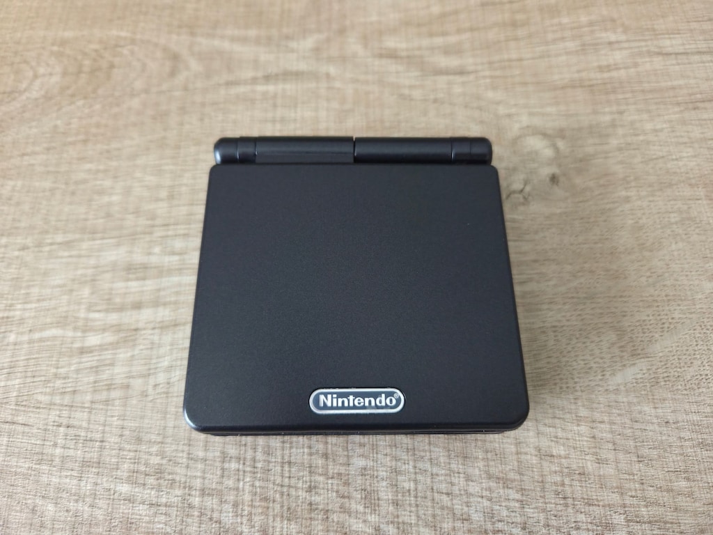 Nintendo Game Boy Advance SP (AGS-001) - 2