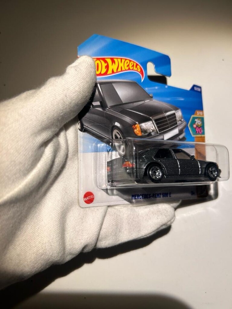 Hot Wheels Mercedes 500 E - 4