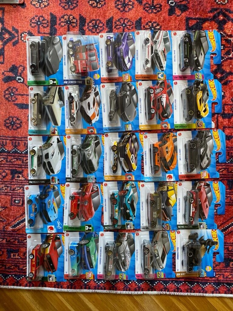 HOTWHEELS - 13