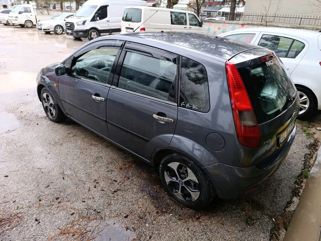 Ford Fiesta 1.4 TDCİ conford - 2