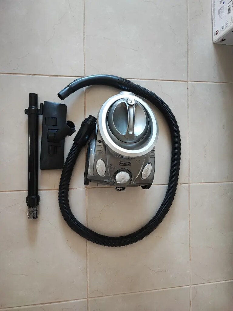 Delonghi 1500 w HEPA filtreli elektrik süpürgesi