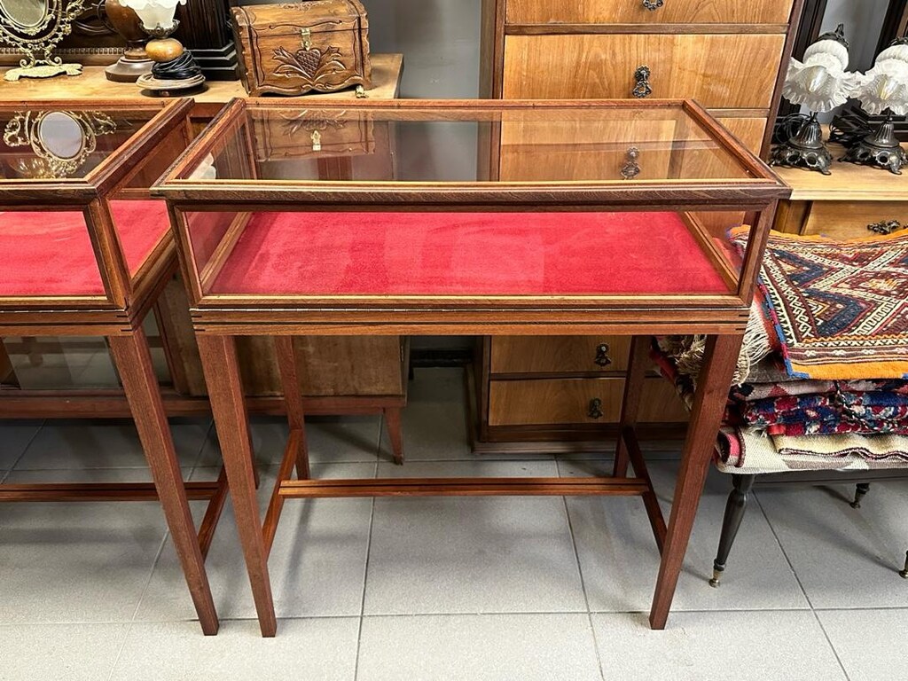 Masif ahşap camlı teşhir masası - 6