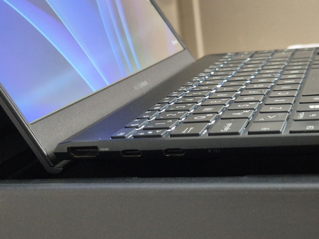 CAM GİBİ OLED ASUS ZENBOOK! KUTUSUNDA - 17