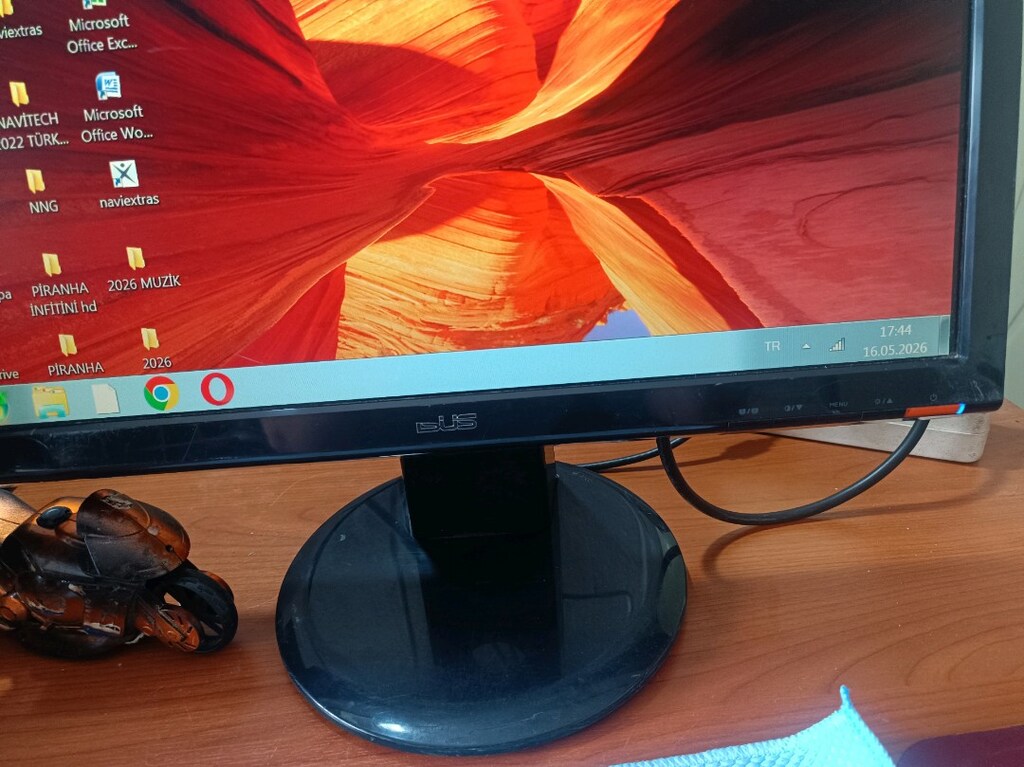 Asus VH192 Monitör VGA giriş hatasız - 2