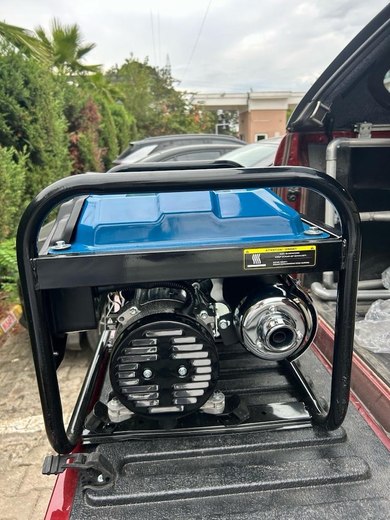 Hyundai HHY3300 2.8 KW jeneratör hiç kullanılmadı - 2
