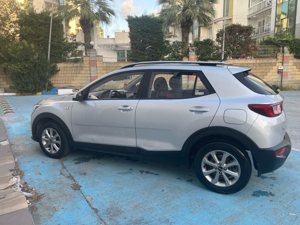 kia stonic - 9