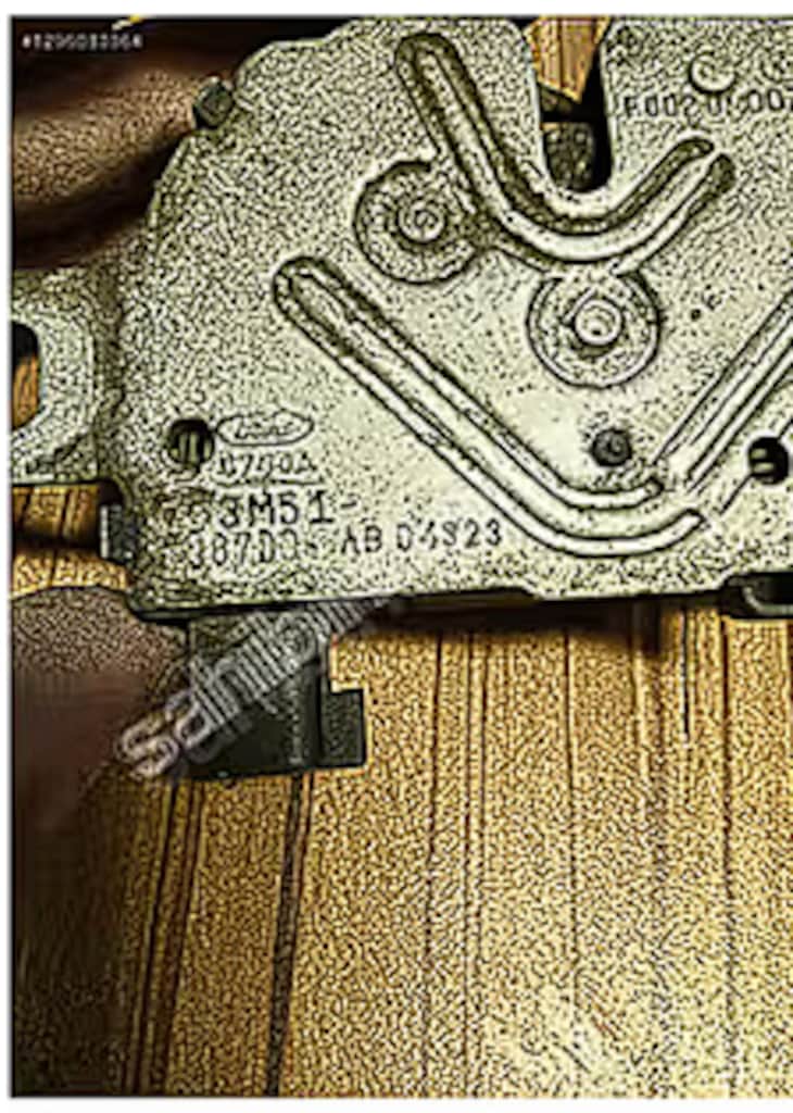 FOCUS MOTOR KAPUT AÇMA KİLİDİ - 3