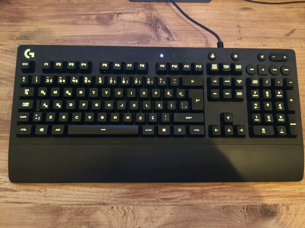 Logitech G213 Gaming Klavye - 2