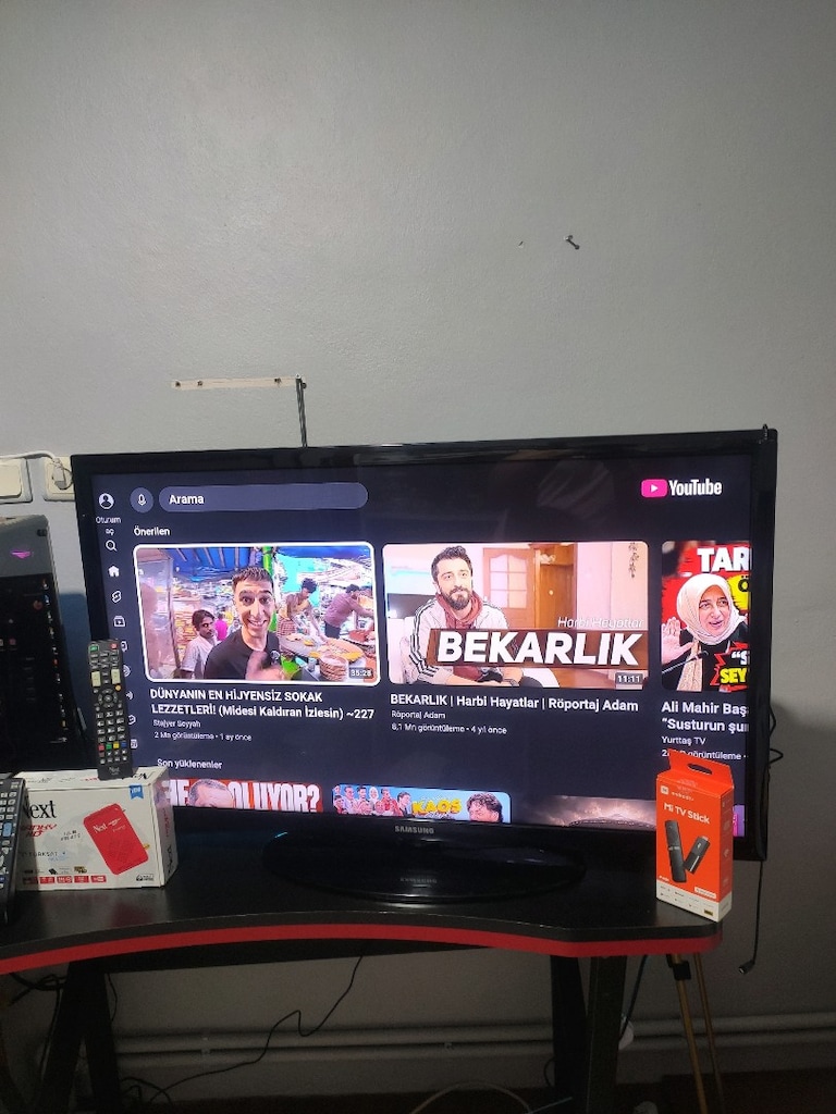 SAMSUNG 40" (102 EKRAN) LED TV (UE40D5003BW) + XIAOMI MI TV STICK (FUL - 5