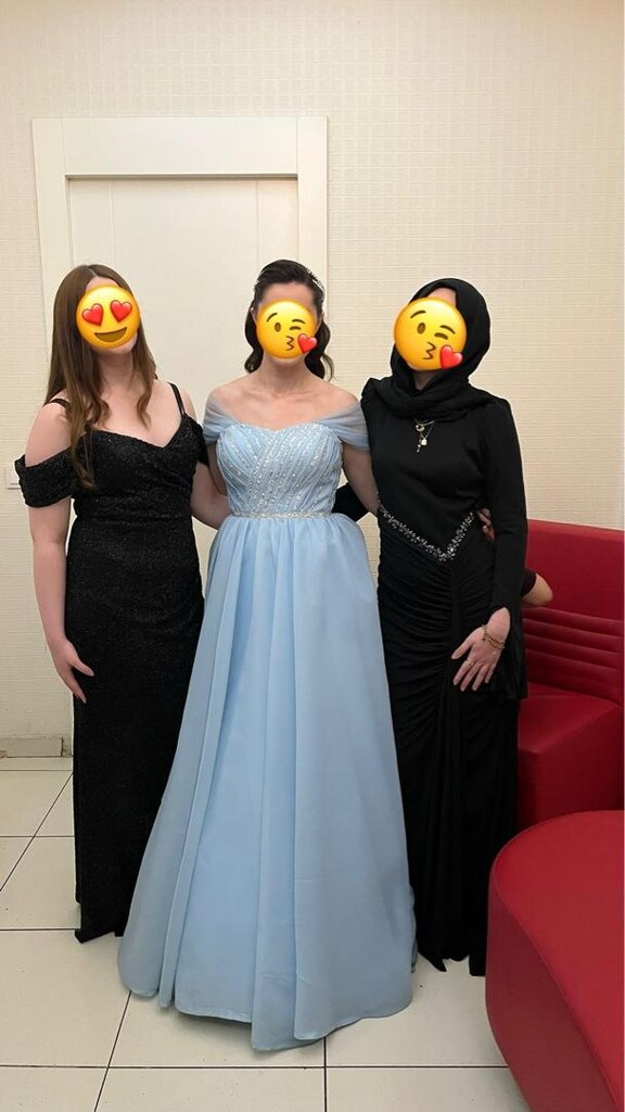 gece elbisesi iki siyah olanlar satılıktır