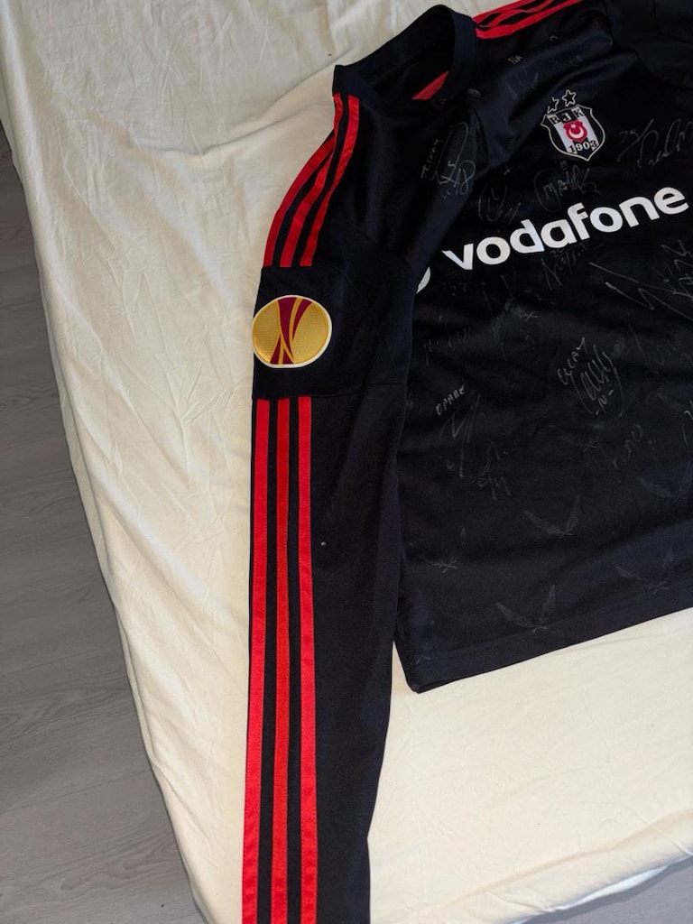 İmzali Orjinal Beşiktaş forması - 8
