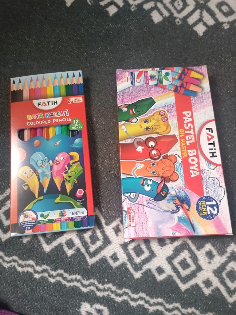 okul çantası ve boya kalemi pastel boya - 2