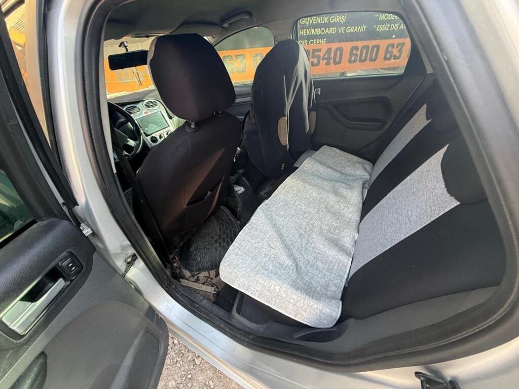 2008 Ford focus - 5