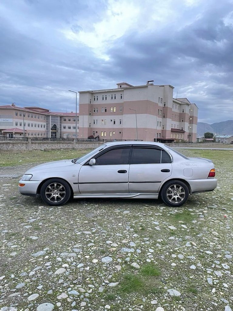 Toyota Corolla 1997 1.6 GLİ Efsane Kasa - 2