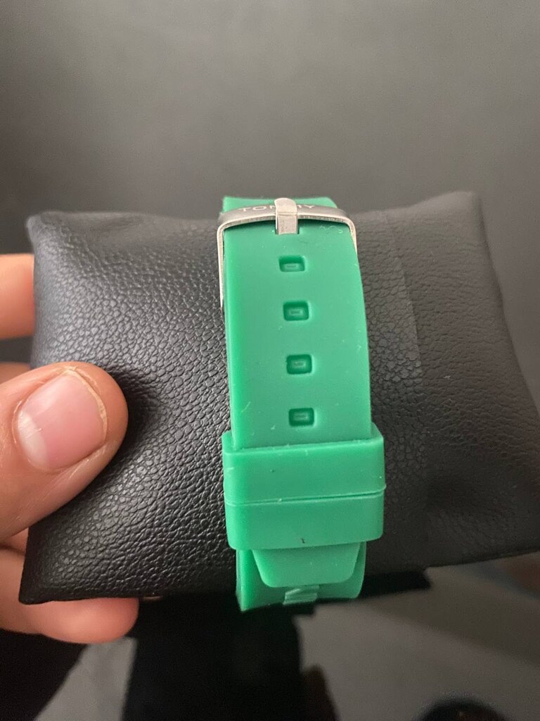 sıfır & kutulu Tommy Hilfiger Erkek Kol Saati - Silikon Kordon - 5
