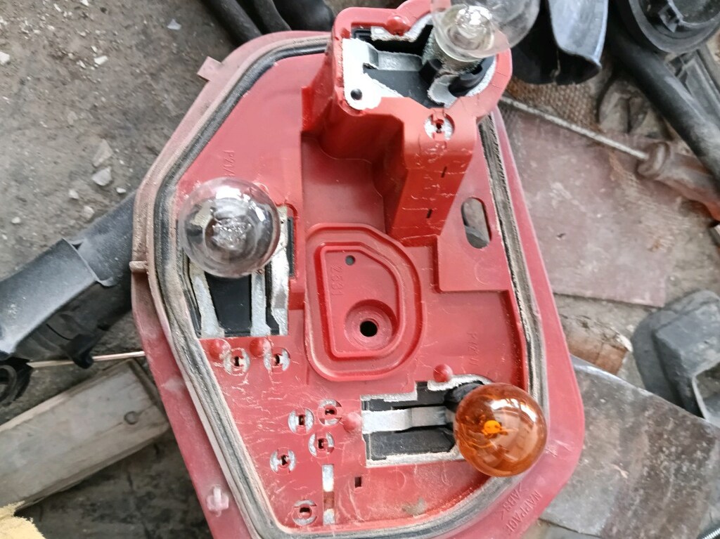 Peugeot 206 sağ stop duyu orjinal - 2