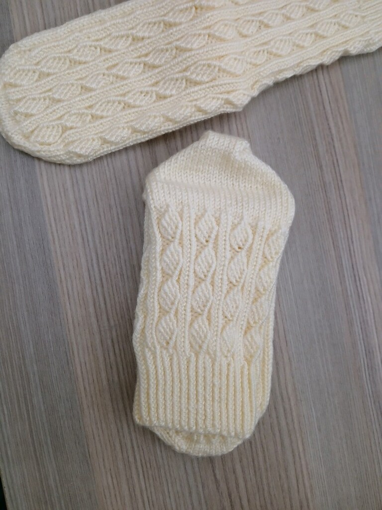 Şiş örgüsü yün çorap - 2