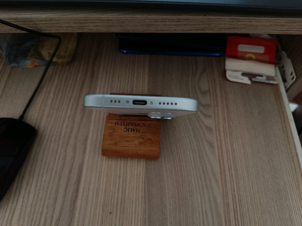 iPhone 15 - 4