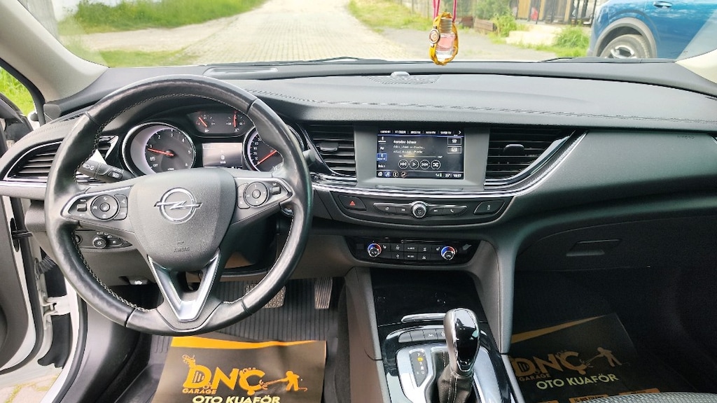Opel Insignia 2019 model - 2