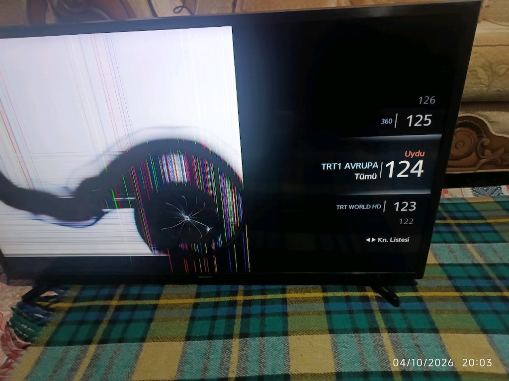 Samsung UE40 K 5200SS tv - 2