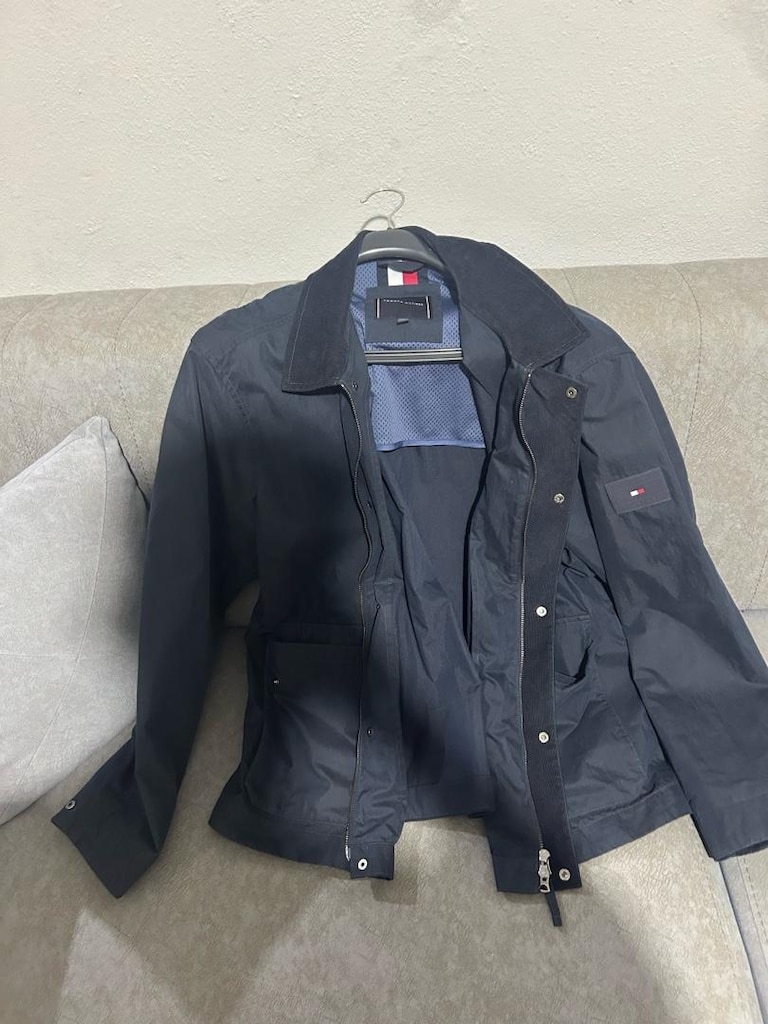 TOMMY CEKET - 3