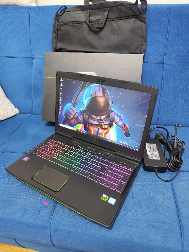 İ5 8.NESİL 4 GB EKRAN KARTLI + 8 GB RAM + SSD MONSTER ABRA OYUN LAPTOP - 2