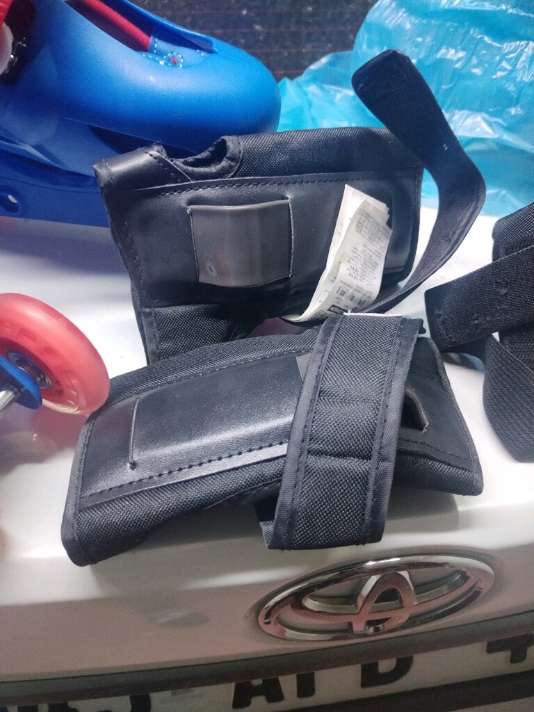 Hiç kullanılmadı.Sifir kask dizlik dirseklik ve biileklikle beraber - 4