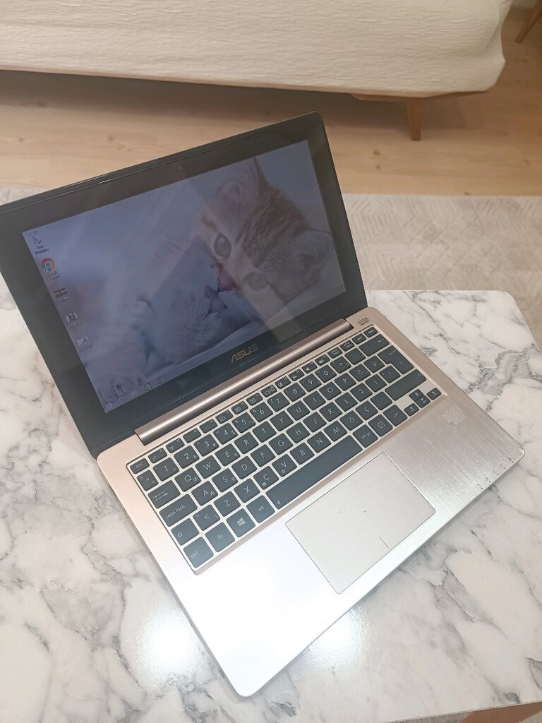 Asus Laptop - Dokunmatik Ekran - SSD - 7