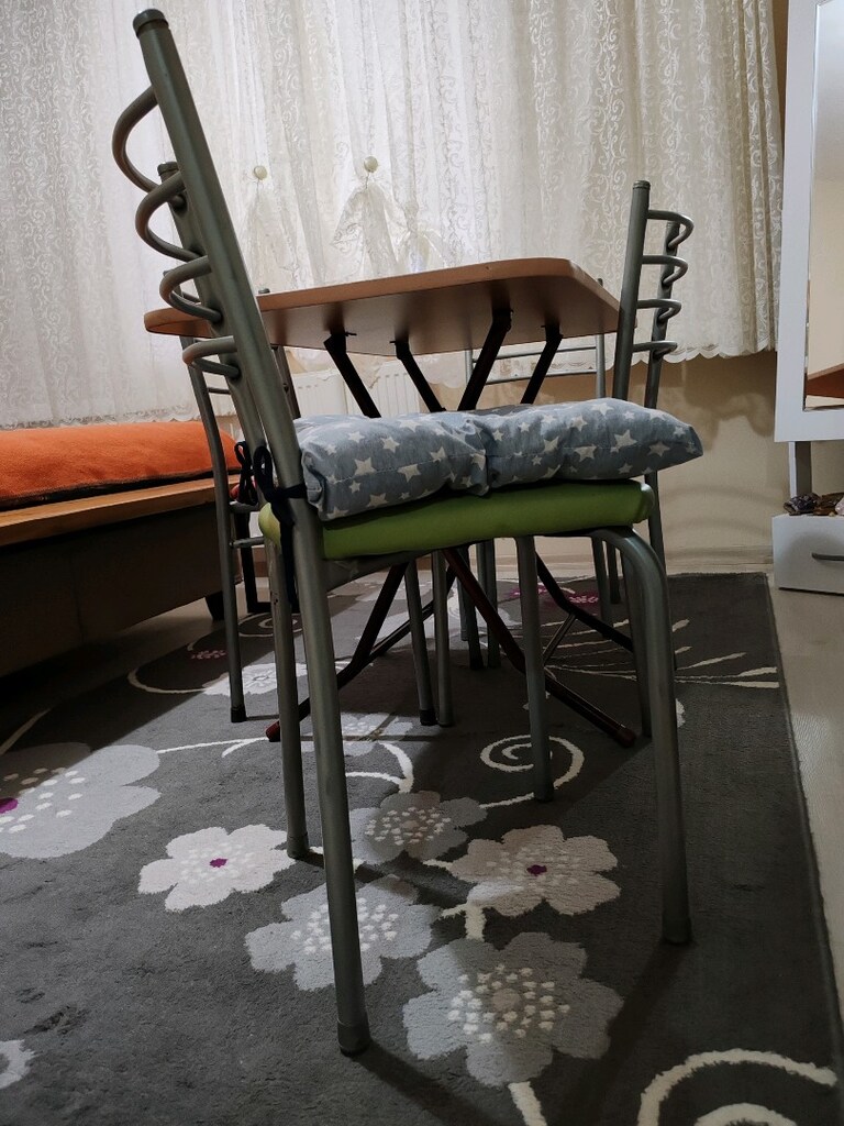 Katlanır masa ve 4 Sandalye - 7