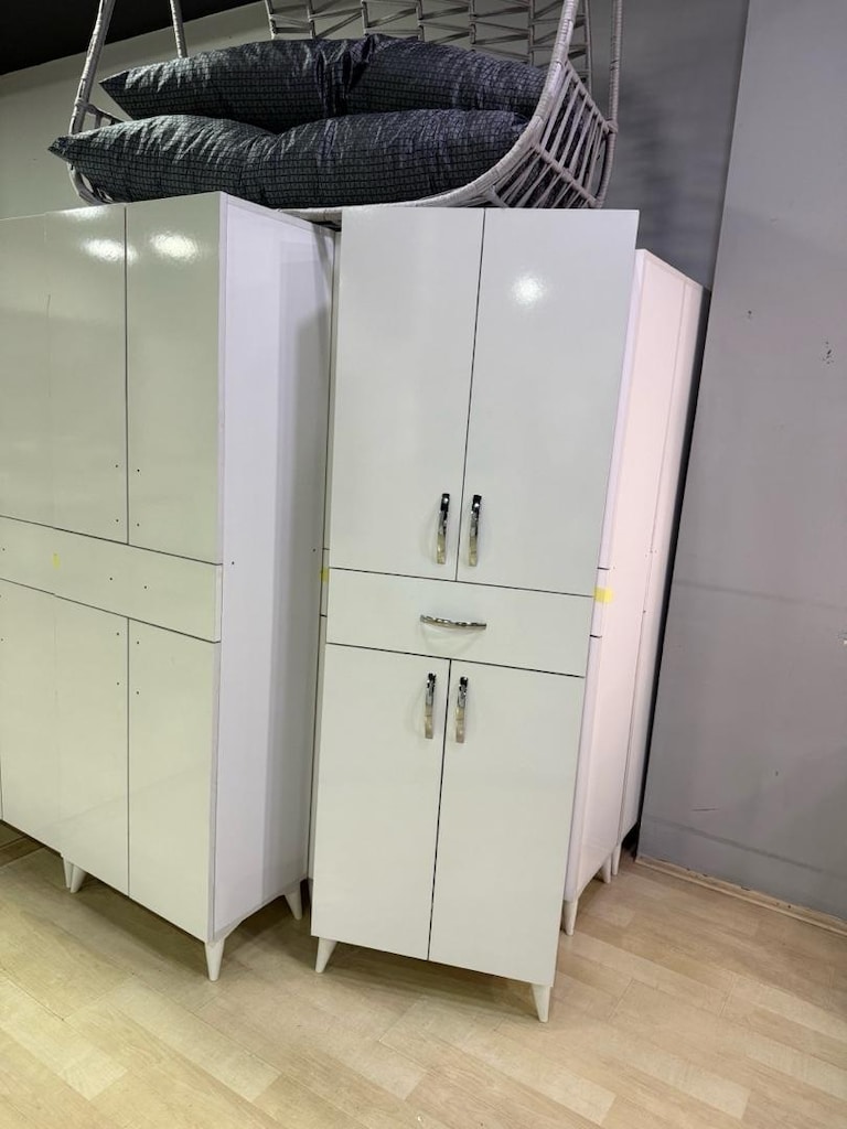 çok amaçlı dolap 180/60/37
