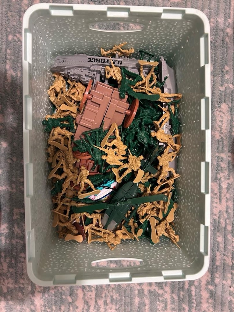 Oyuncak plastik asker seti 90 ların en sevilen çocuk oyuncaklarından.