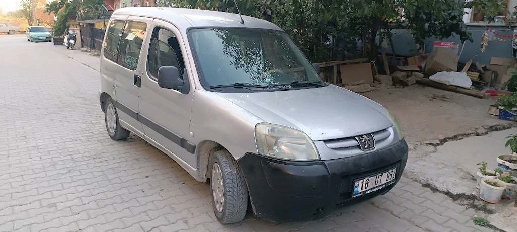 2005 model Peugeot partner - 3