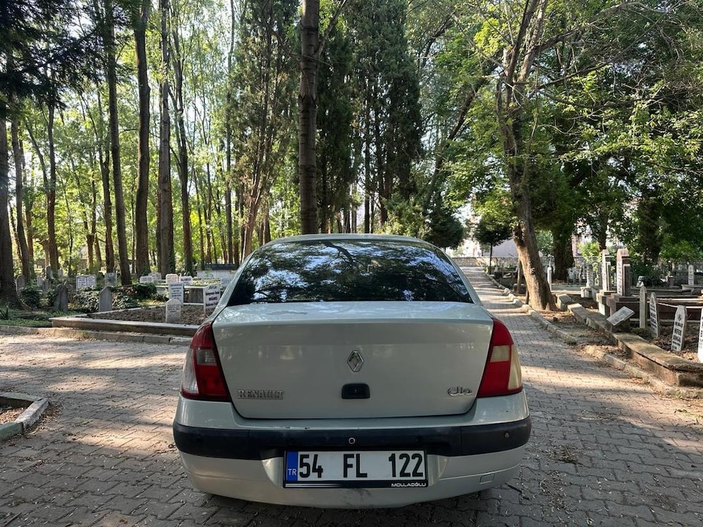 2004 model 1.4 Clio - 2