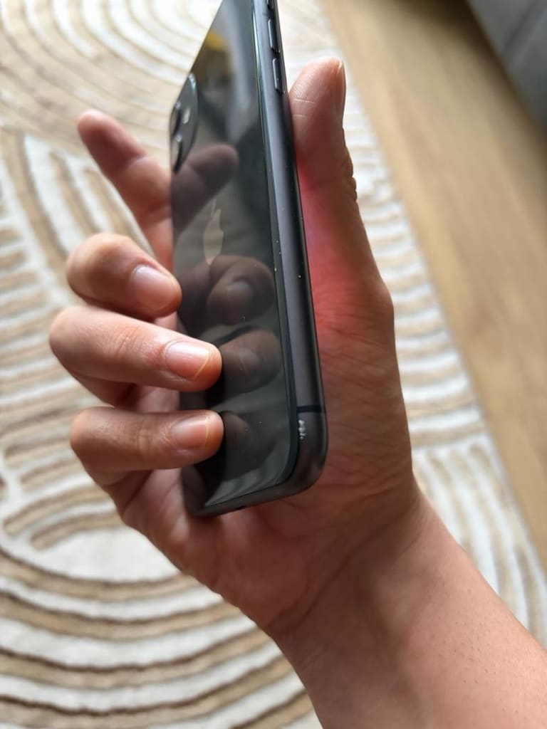 iPhone 11 64gb - 2