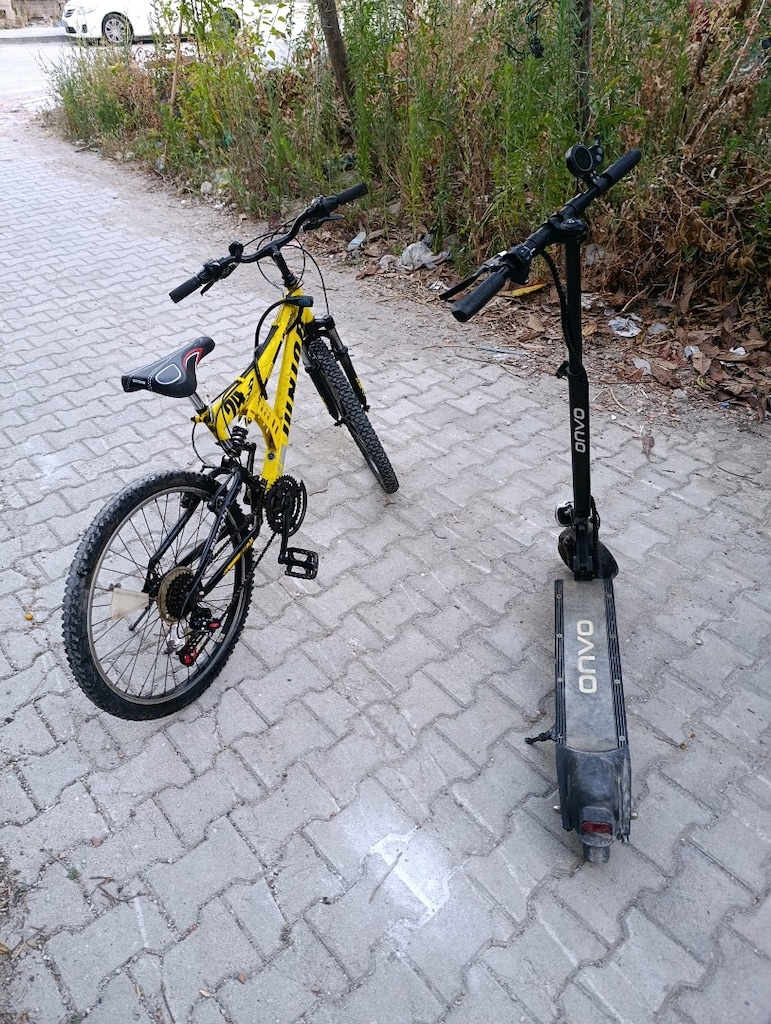 elektrikli onvo scutur ve Bianchi bisiklet