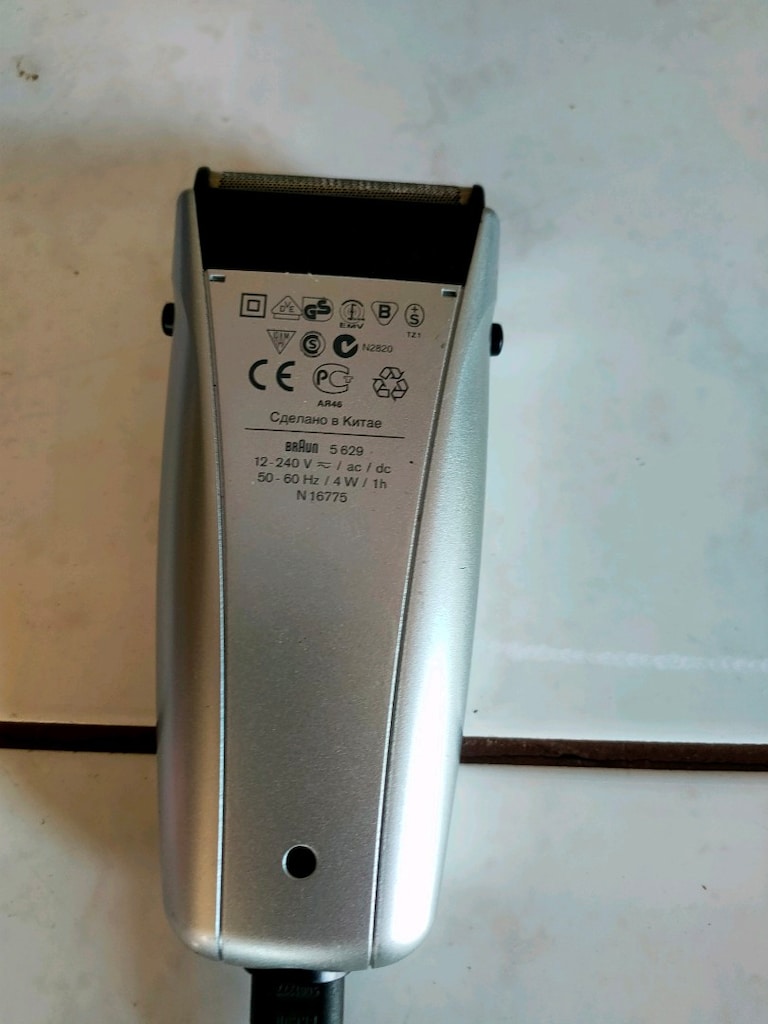 Braun 3615 . tıraş makinesi Hem şarjlı (kablosuz) hem de kablolu olara - 3