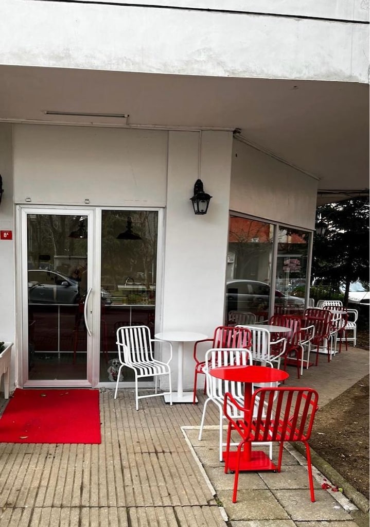 5 Aylık Kafe Masa Sandalye Takımı | 25 Sandalye + 10 Masa - 2