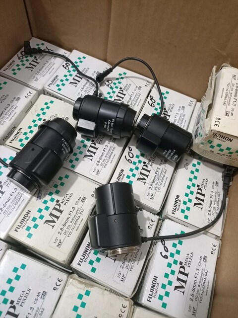CCTV kamera lensi